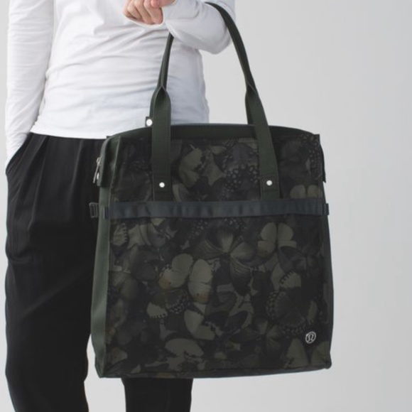 lululemon athletica Handbags - Lululemon NWT Follow Your Bliss Bag